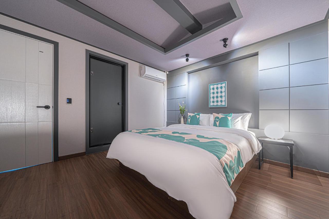 By Ths Valentine Hotel Incheon Siheung Zewnętrze zdjęcie